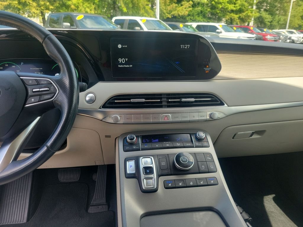 Used 2021 White Hyundai Calligraphy image 24