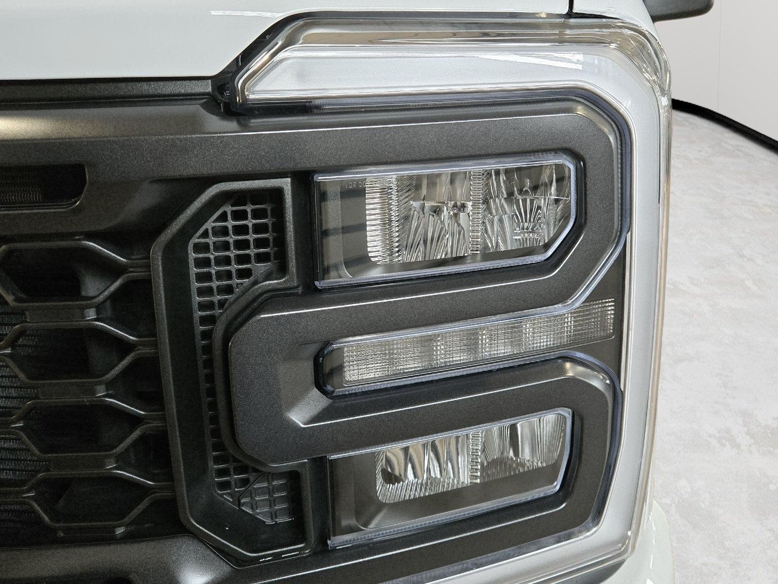New 2026 Oxford White Ford F-250® XL image 14