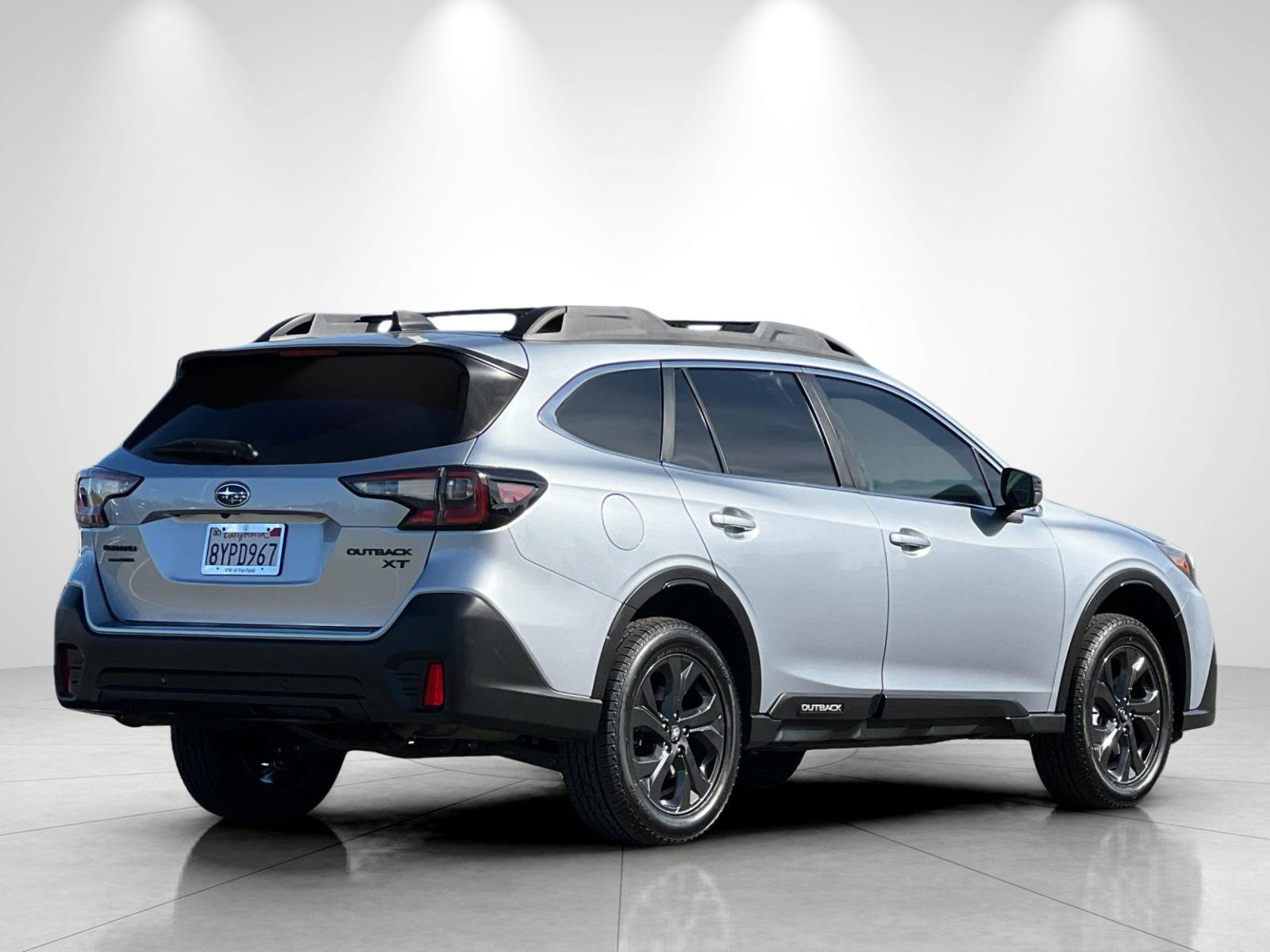 Used 2022 Ice Silver Metallic Subaru Onyx Edition XT image 5