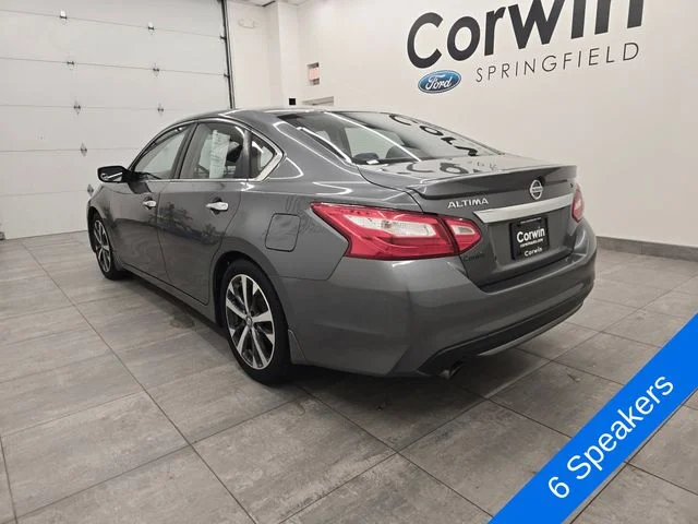Used 2016 Gun Metallic Nissan 2.5 SR image 3
