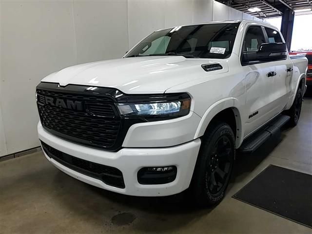 Used 2025 White Ram Big Horn/Lone Star image 6