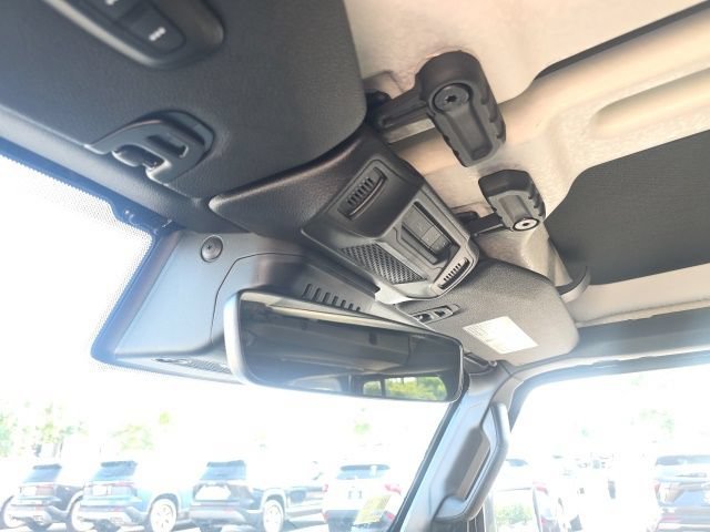 Used 2024 Black Clearcoat Jeep High Altitude image 26