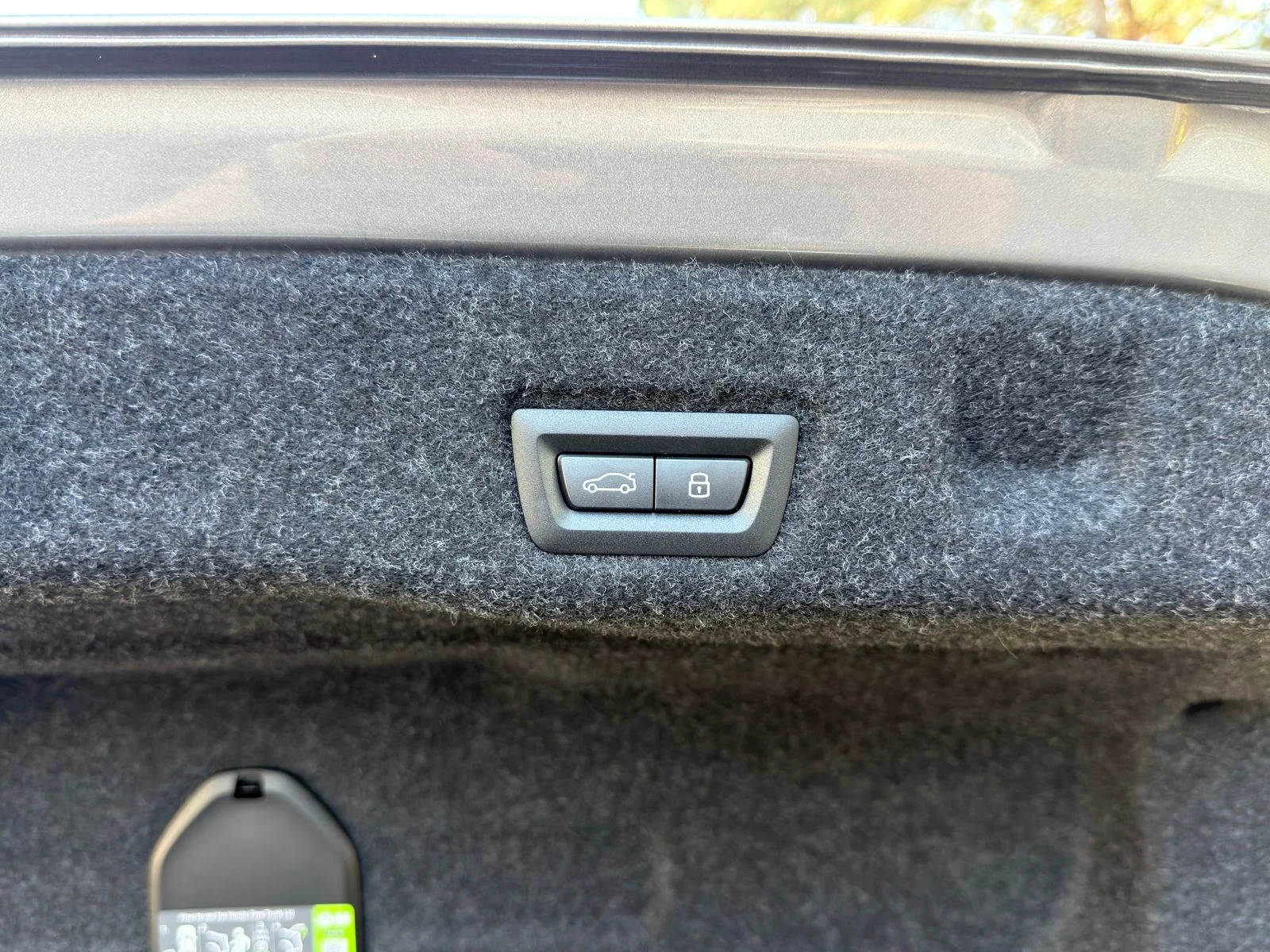 New 2026 Oxide Grey Metallic BMW 530i xDrive image 18
