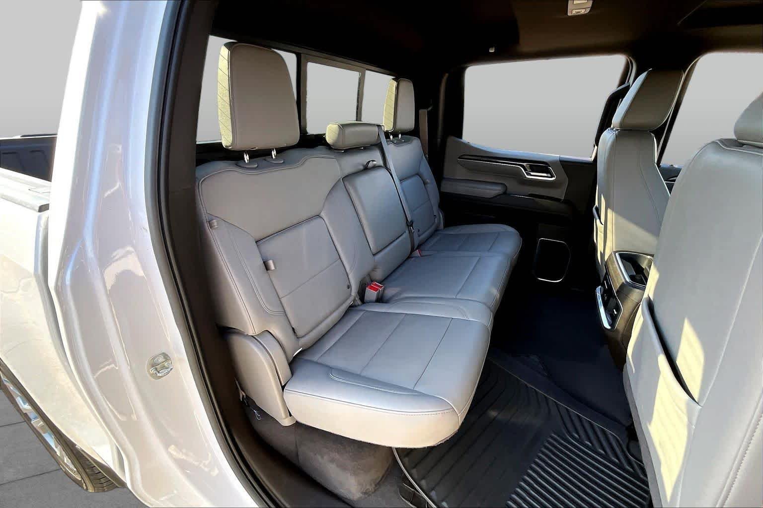 Used 2023 Iridescent Pearl Tricoat Chevrolet LTZ image 20