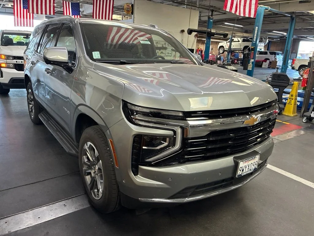 2026 Chevrolet Tahoe LS 4WD's photo