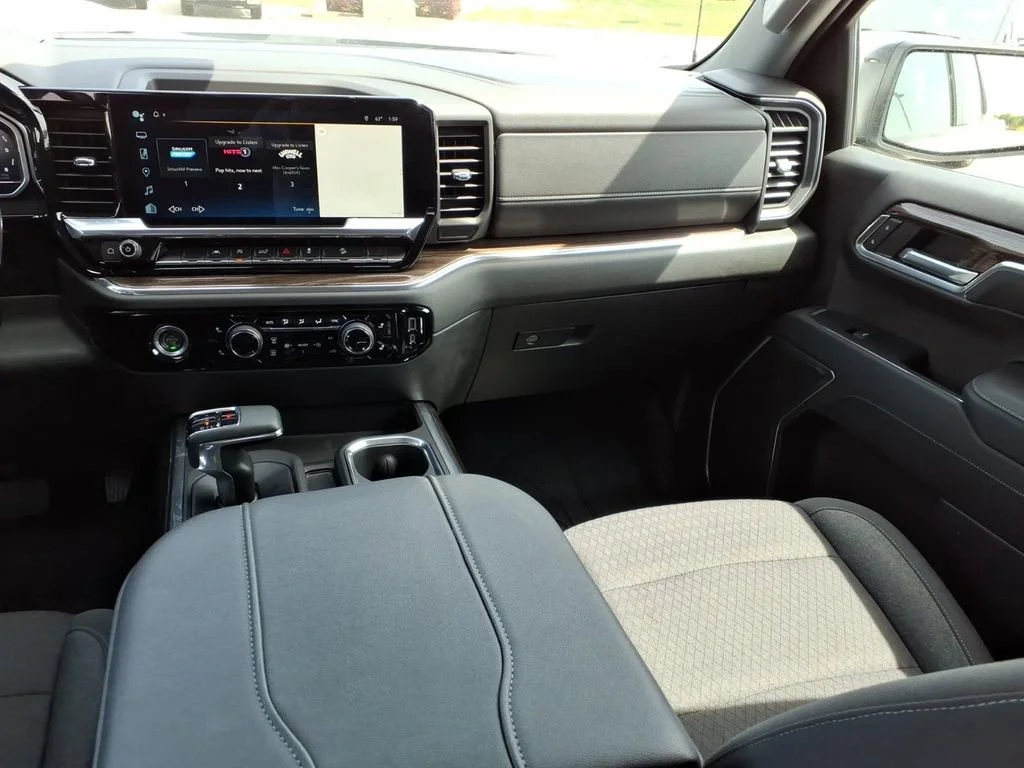 Used 2023 Summit White Chevrolet RST image 13