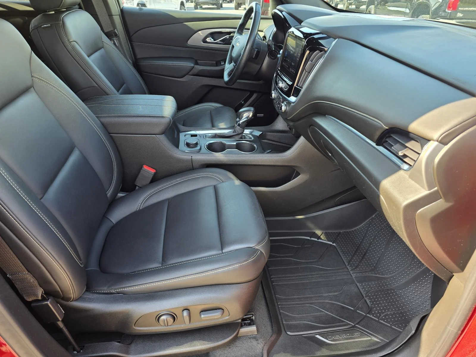 Used 2023 RADIANT RED TINTCOAT Chevrolet LT Leather image 22