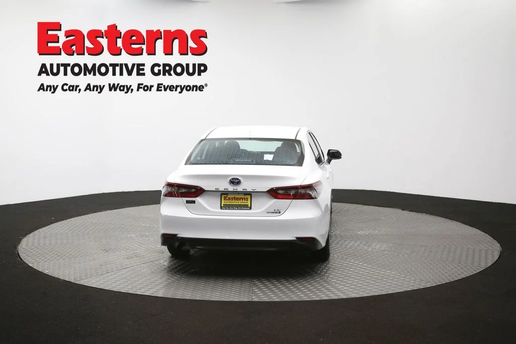 Used 2023 White Toyota LE image 32