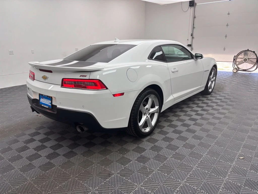 Used 2015 White Chevrolet 2LT image 8