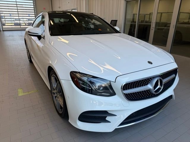 Used 2018  Mercedes-Benz E 400 image 1