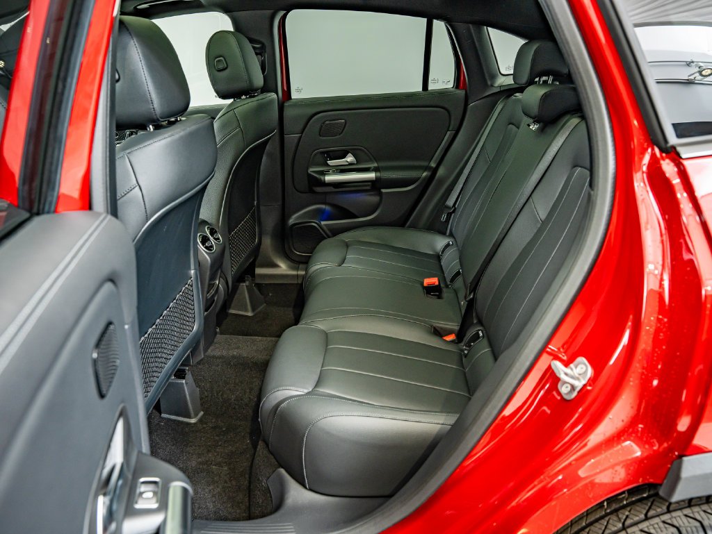 New 2026 MANUFAKTUR Patagonia Red Metallic Mercedes-Benz GLA 250 image 35
