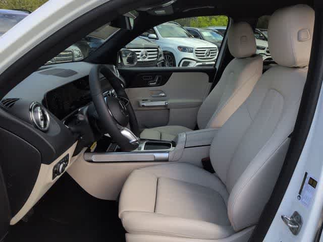 New 2026 Polar White Mercedes-Benz GLB 250 image 17