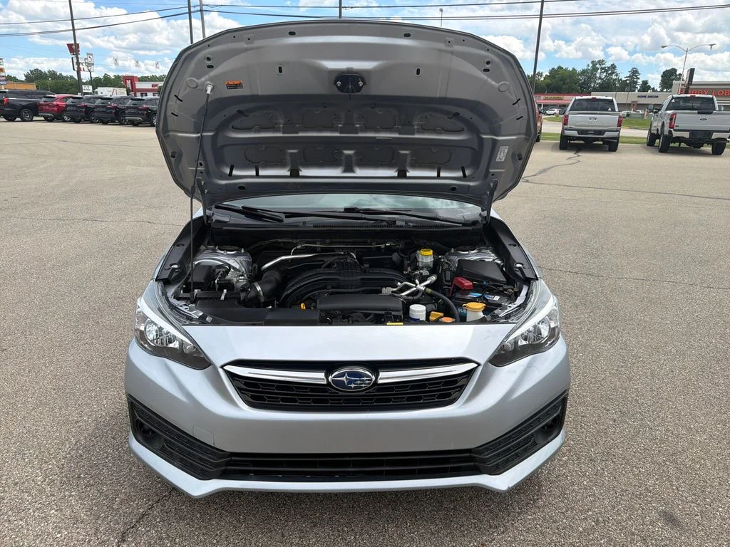 Used 2020 Silver Subaru Base image 11