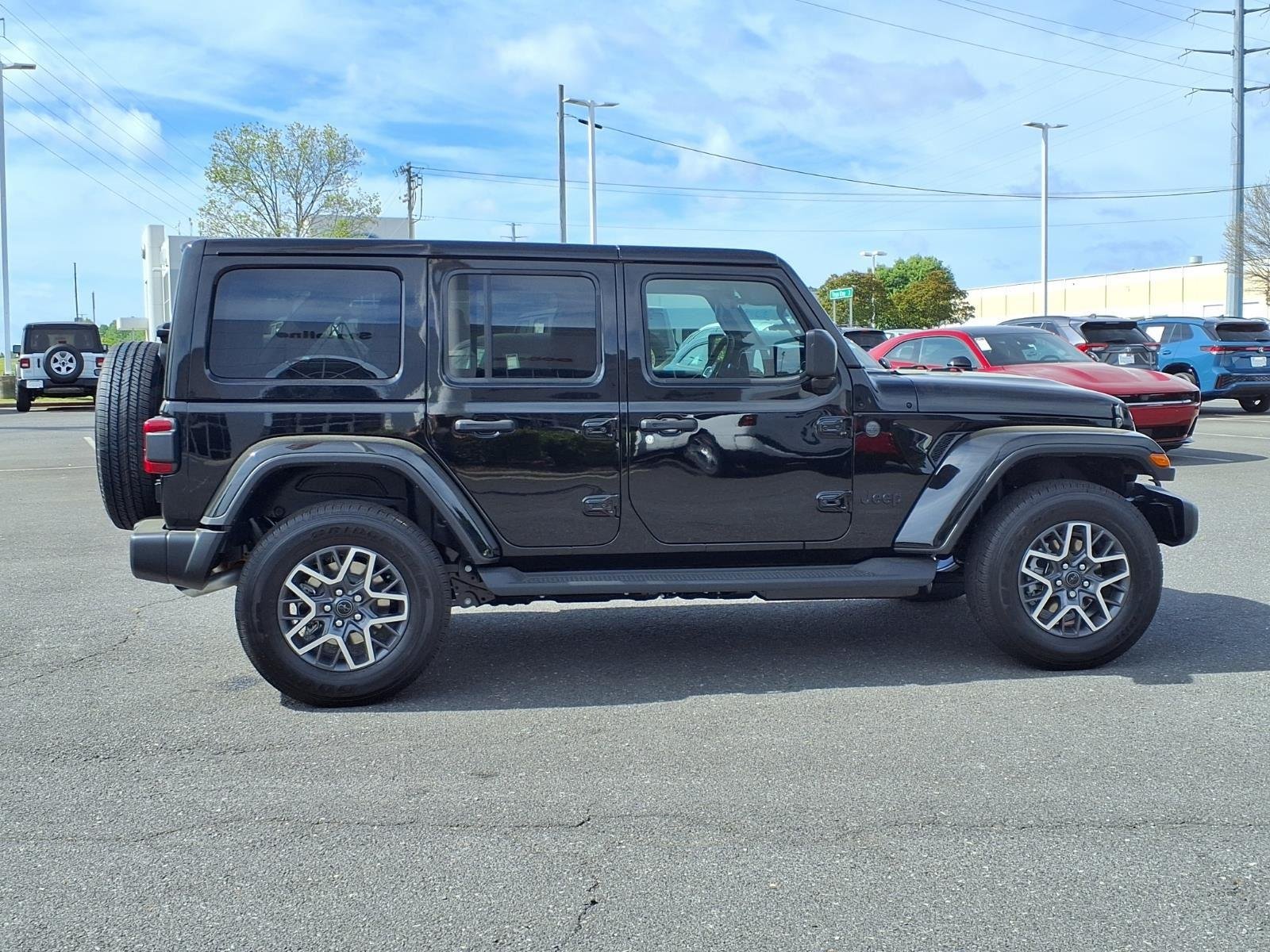New 2026 Black Clear-Coat Exterior Paint Jeep Sahara image 9