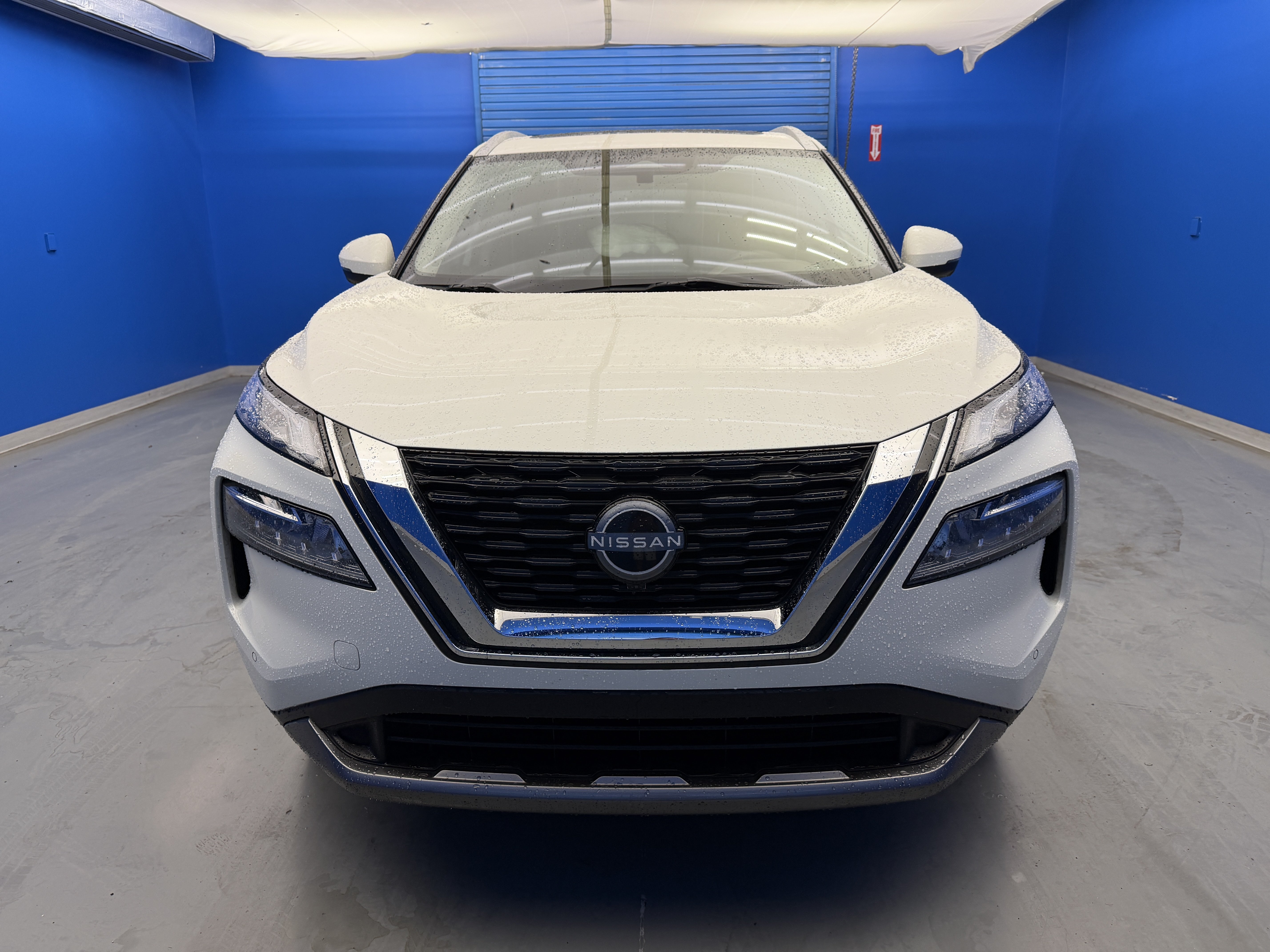 Used 2023 White Nissan SL Intelligent AWD image 3