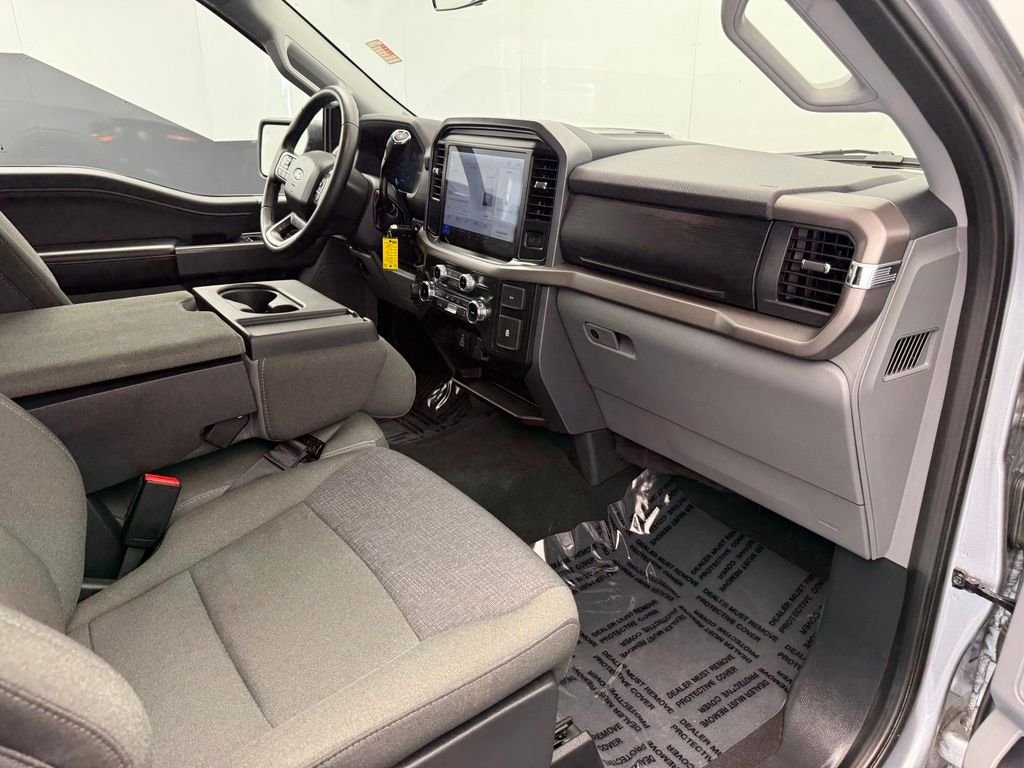 Used 2025 Silver Ford XLT image 69