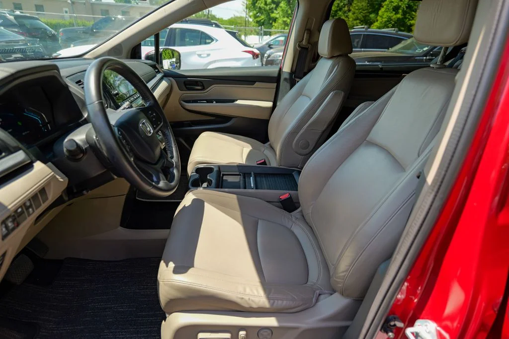 Used 2023 Red Honda EX-L image 22