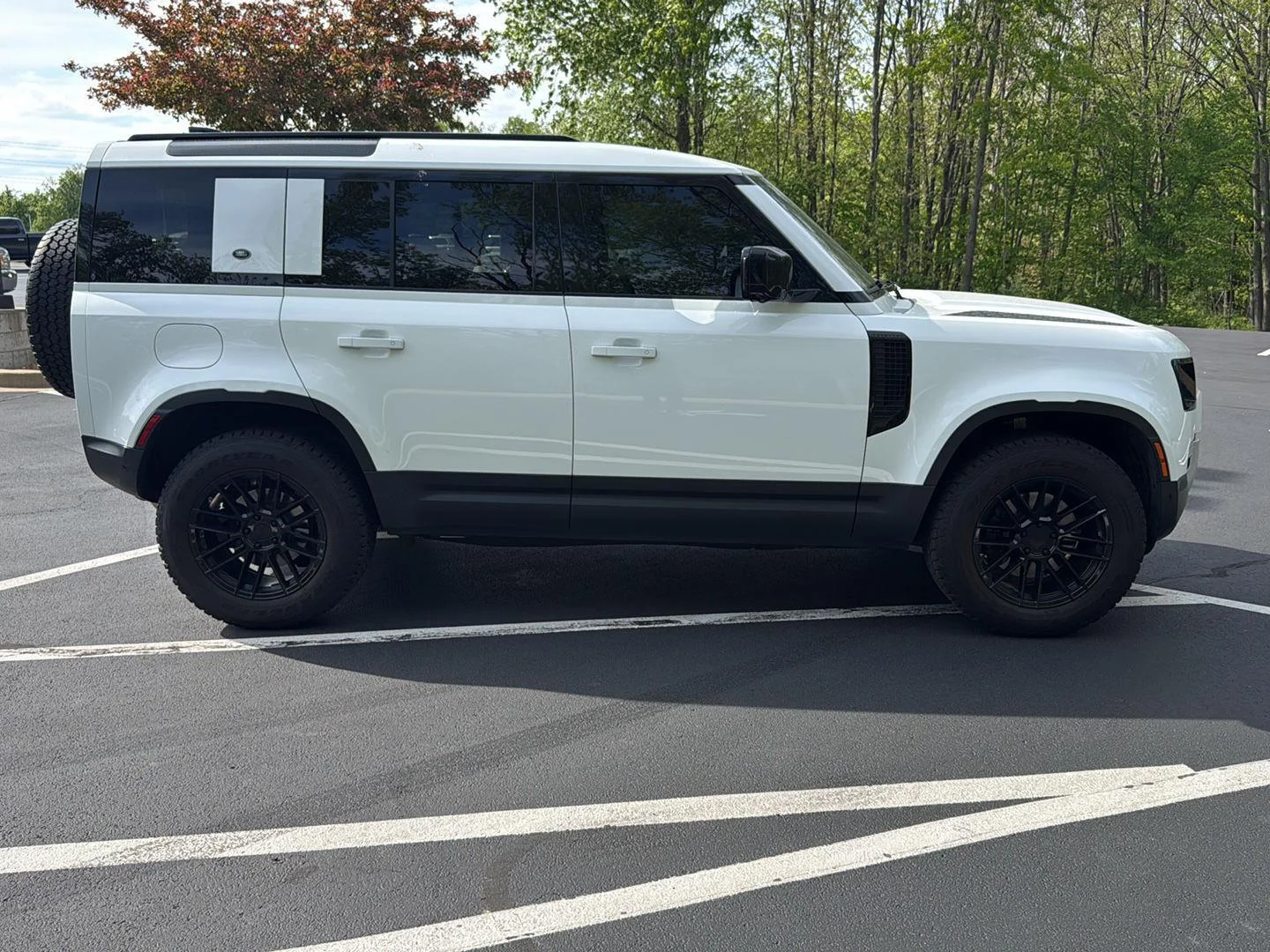 Used 2020 Fuji White Land Rover S image 6