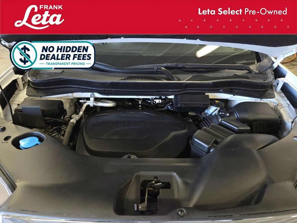 Certified Used 2023 White Honda RTL image 24