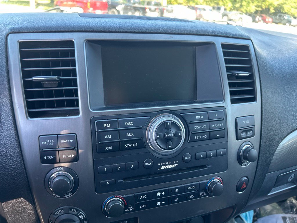 Used 2014 Gray Nissan SV image 13