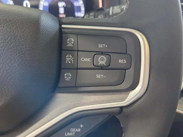 New 2026 High Gloss Black Exterior Paint Jeep Limited Altitude image 27