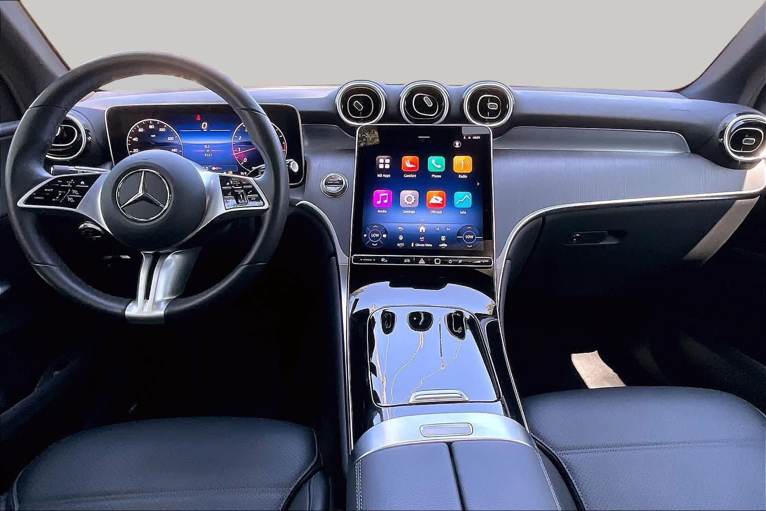 New 2026 Obsidian Black Metallic Mercedes-Benz GLC 300 image 15