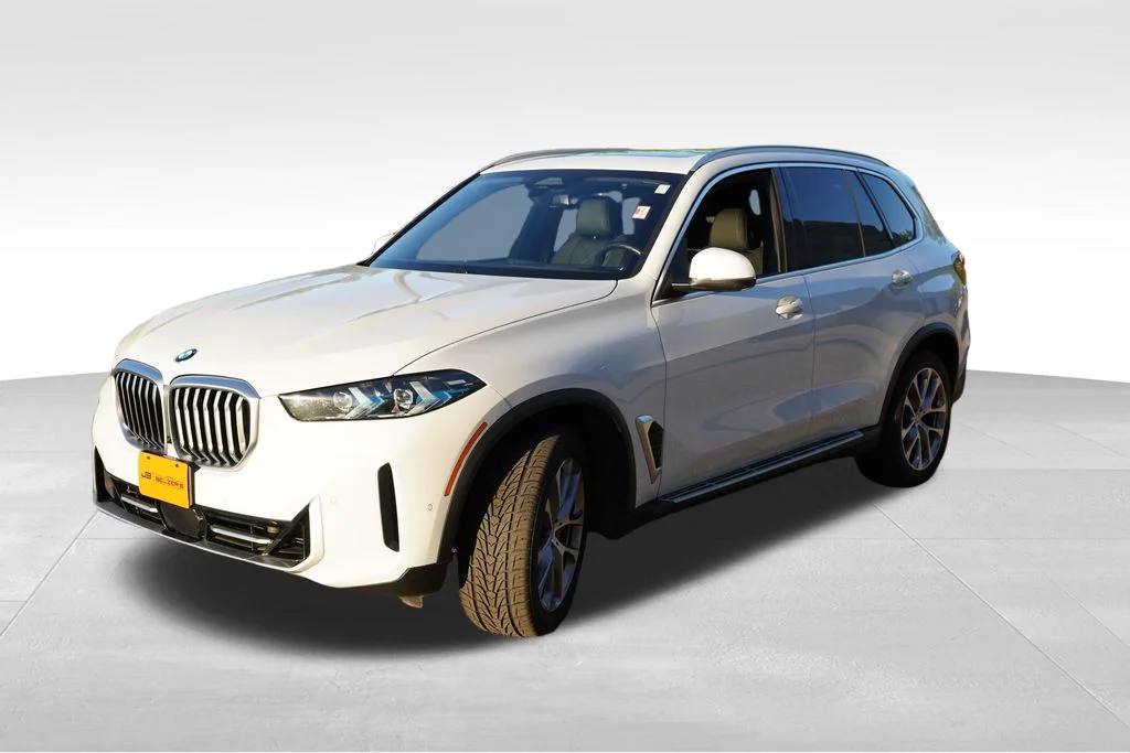 Used 2026 Alpine White BMW xDrive40i image 11