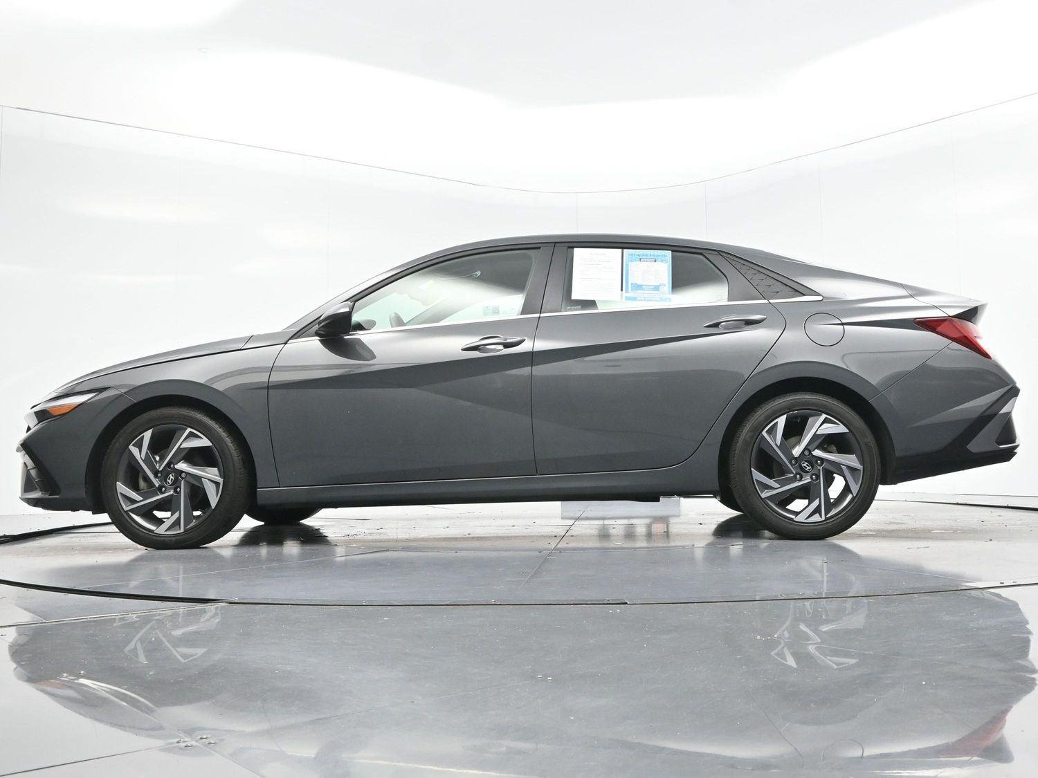 Used 2024 Ecotronic Gray Hyundai SEL image 49