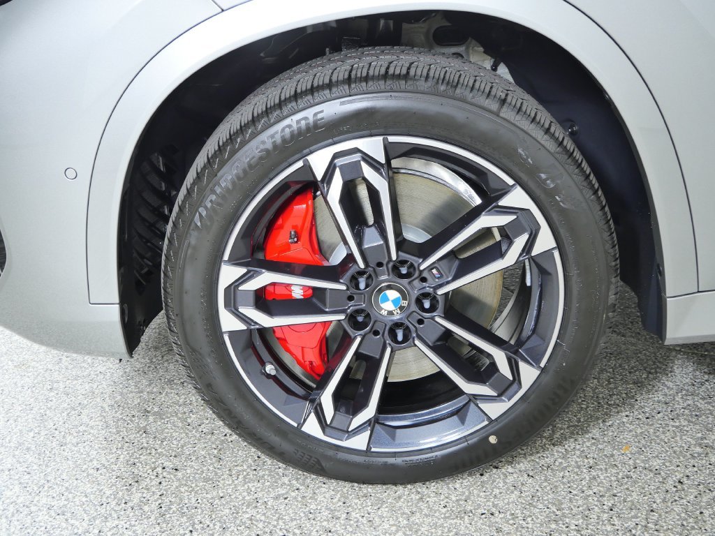 New 2027 Space Silver Metallic BMW xDrive28i image 17