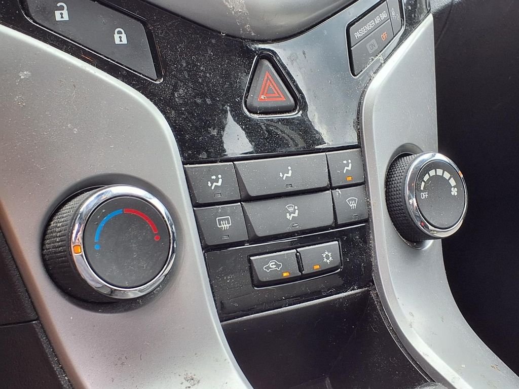 Used 2013 White Chevrolet LS image 19