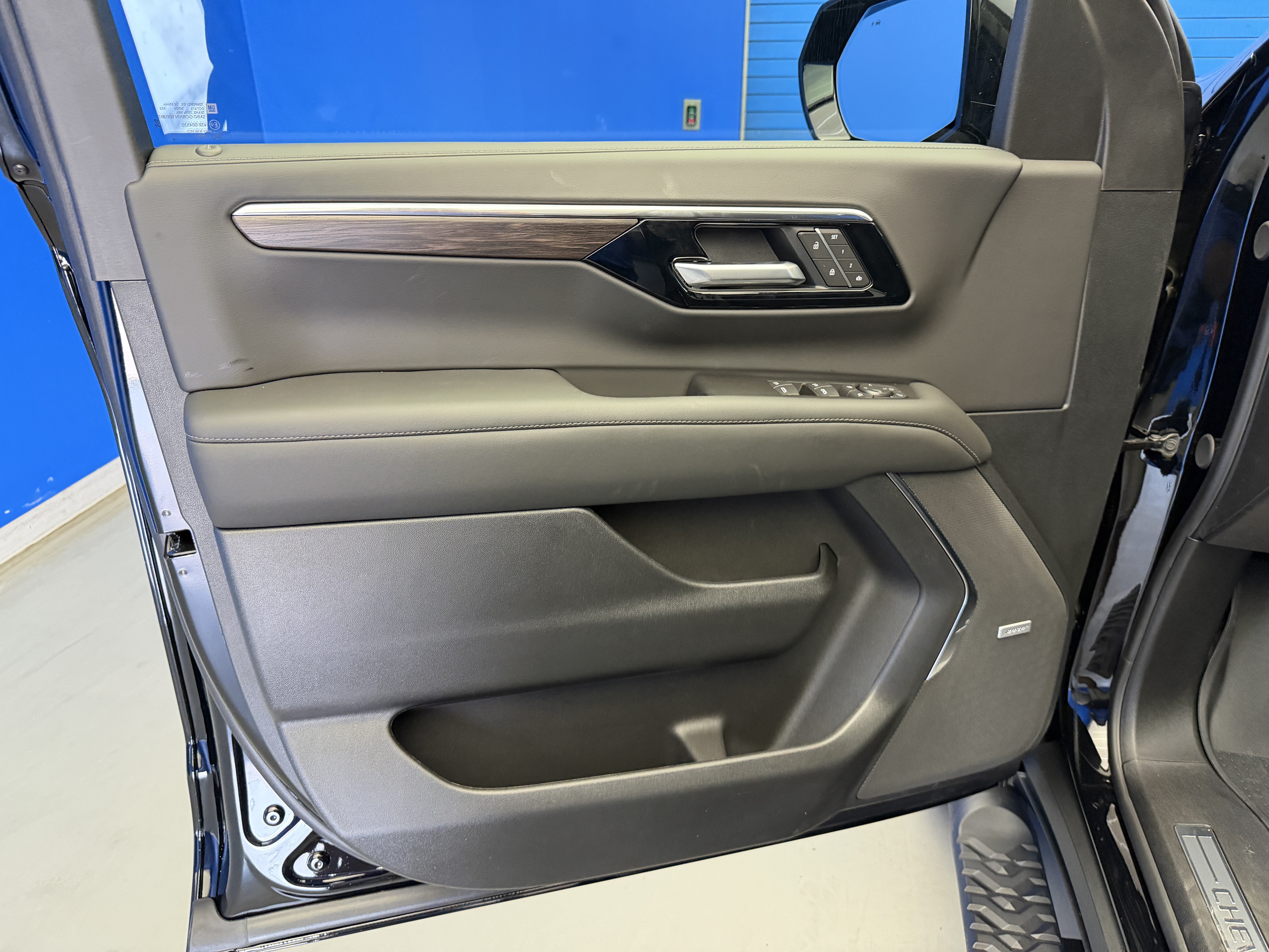 2026 Chevrolet Tahoe Z71 - Photo 10