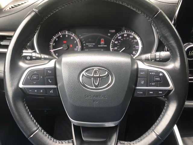 Used 2023 Gray Toyota XLE image 25