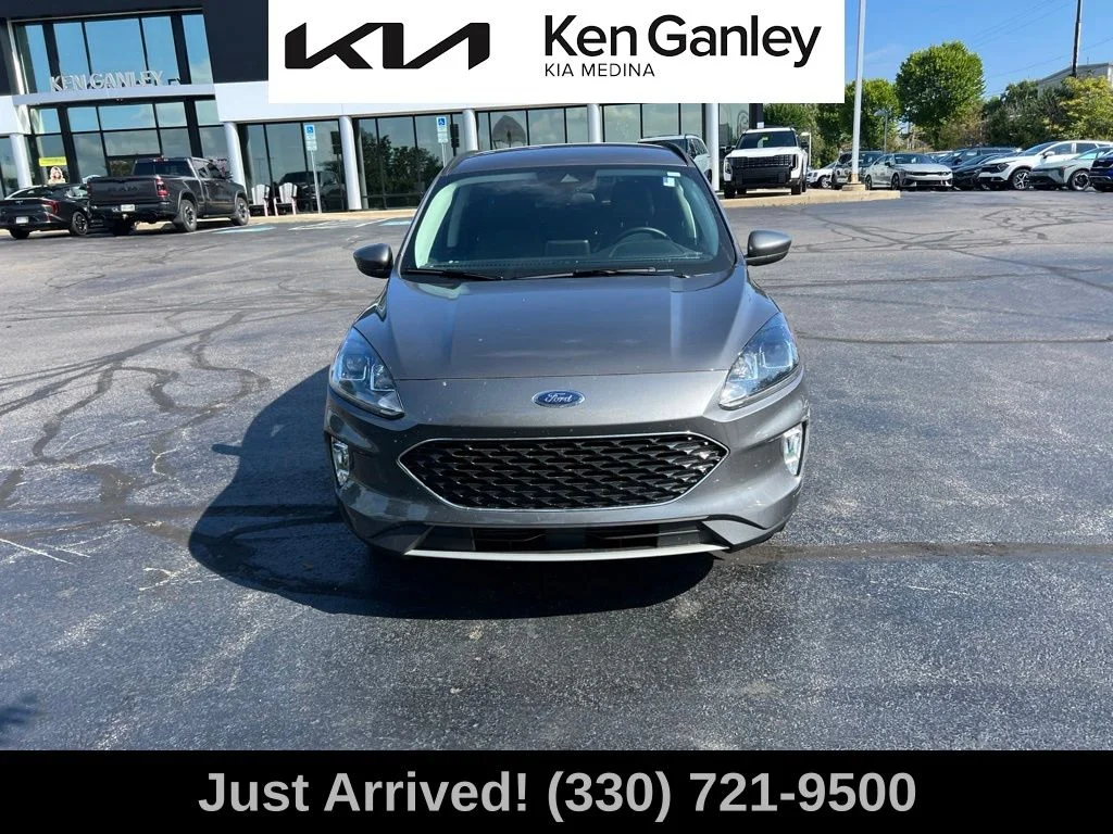 Used 2022 Gray Ford SEL image 2
