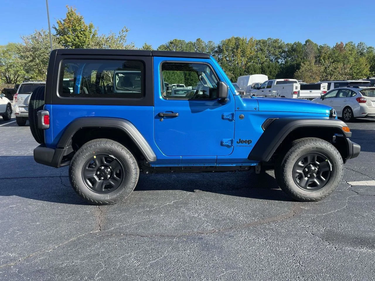 New 2026 Hydro Blue Pearl-Coat Exterior Paint Jeep Sport image 10