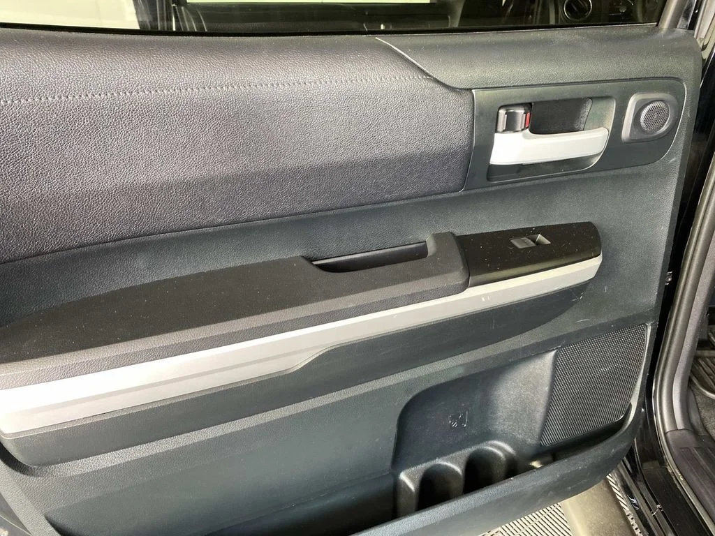 Used 2017 Black Toyota SR5 image 24