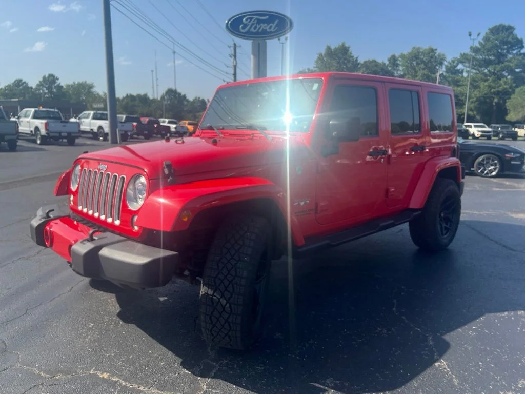 Used 2017 Firecracker Red Clearcoat Jeep Unlimited Sahara image 5