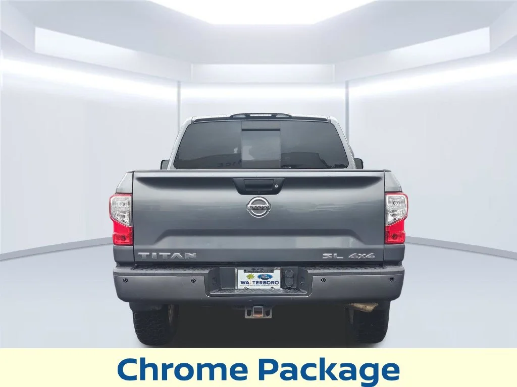 Used 2018 Gun Metallic Nissan SL image 21