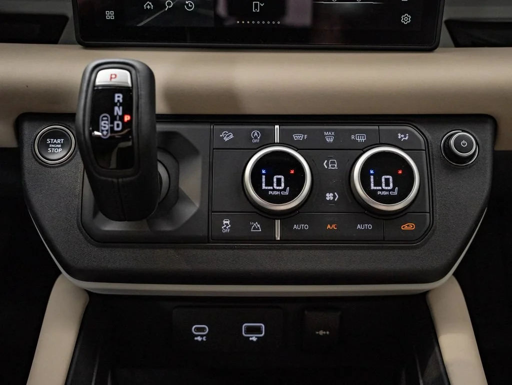 Used 2024 Tasman Blue Metallic Land Rover S image 36