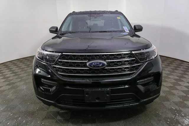 Used 2023 Black Ford XLT image 4