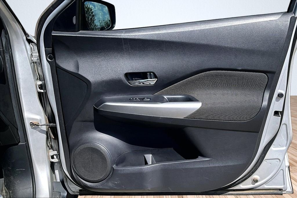 Used 2018 Silver Nissan SV image 16