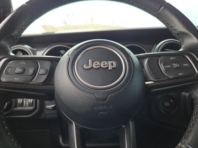Used 2022 Firecracker Red Clearcoat Jeep Altitude image 33