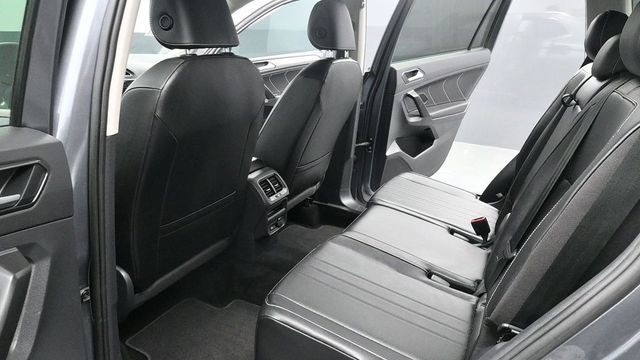 Used 2022 Gray Volkswagen 2.0T SE image 12