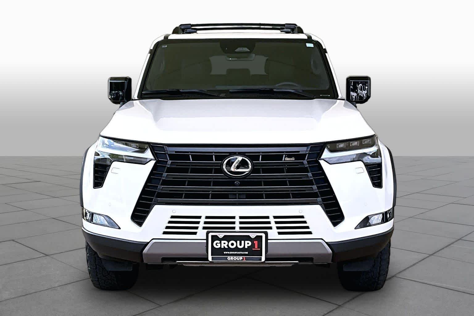 Used 2024 Eminent White Pearl Lexus Overtrail+ image 4
