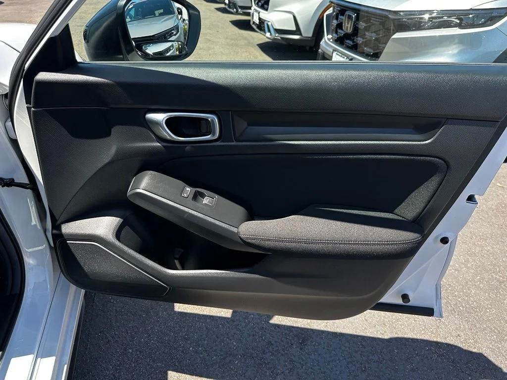 Used 2024  Honda Sport image 15