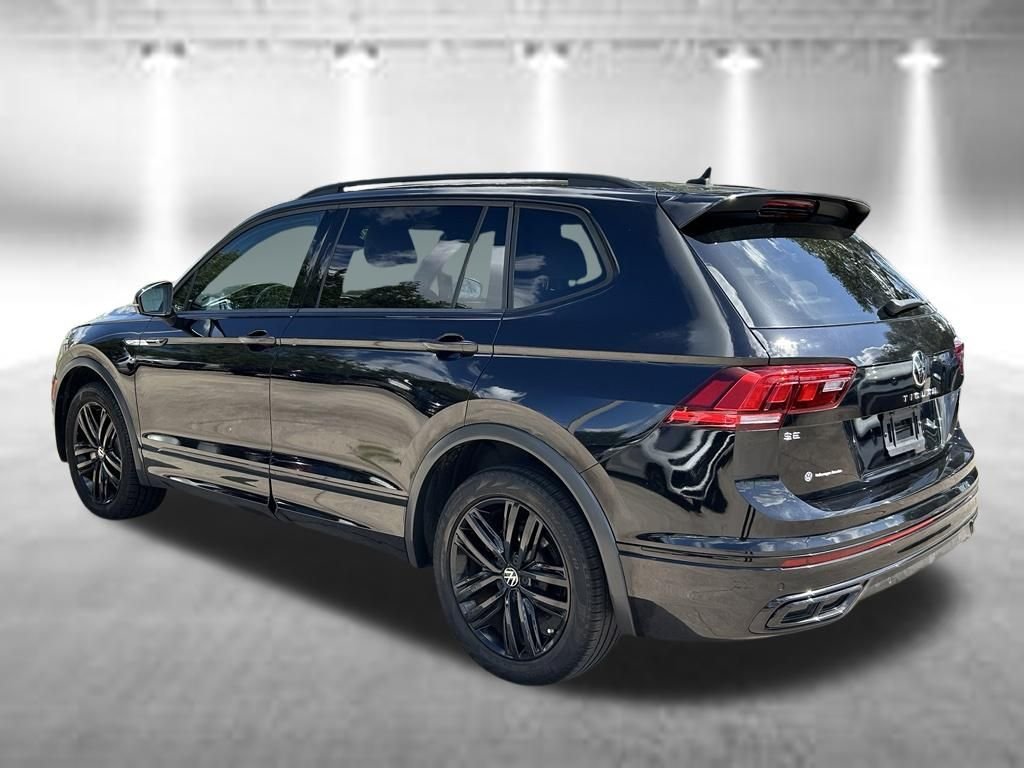 Certified Used 2022 Black Volkswagen 2.0T SE R-Line Black image 4