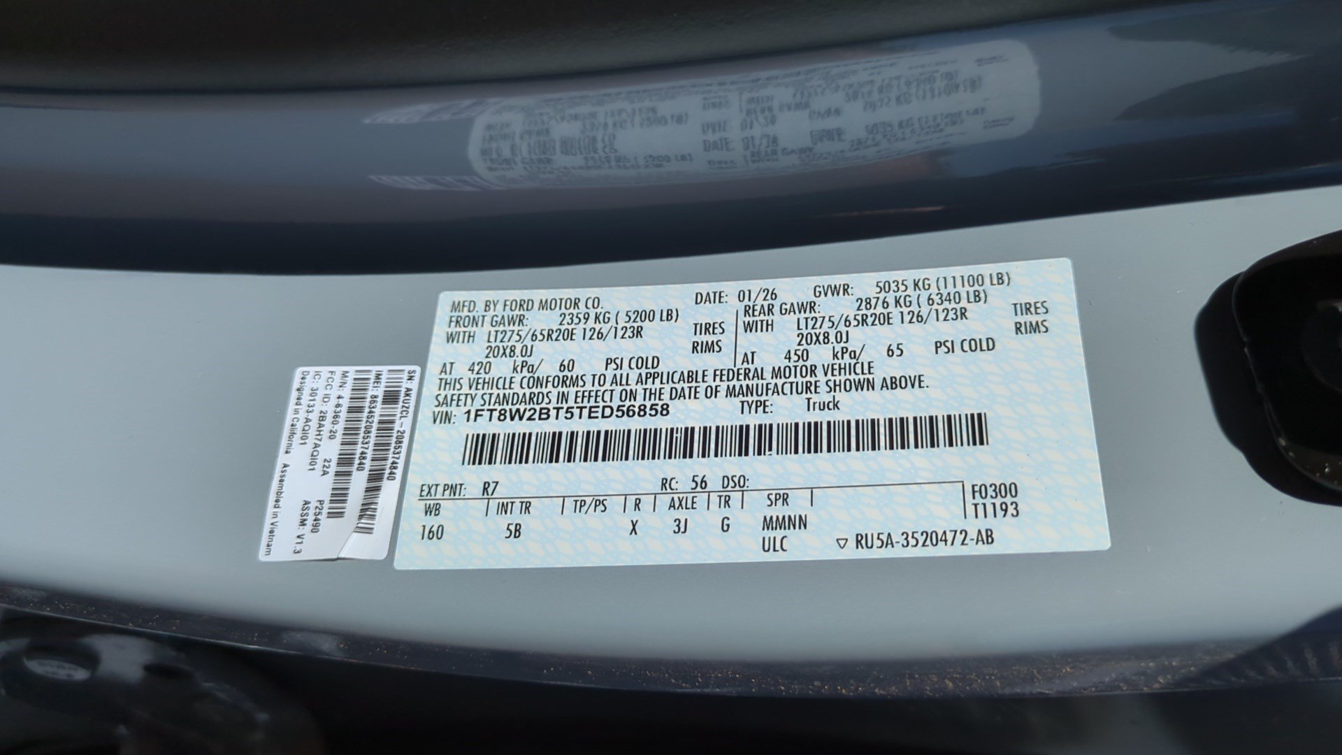 New 2026 Glacier Gray Metallic Tri-Coat Ford LARIAT image 17