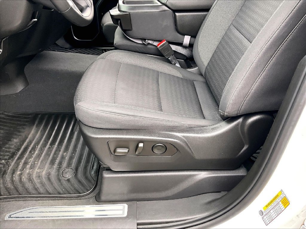 Used 2023 SUMMIT WHITE Chevrolet RST image 33