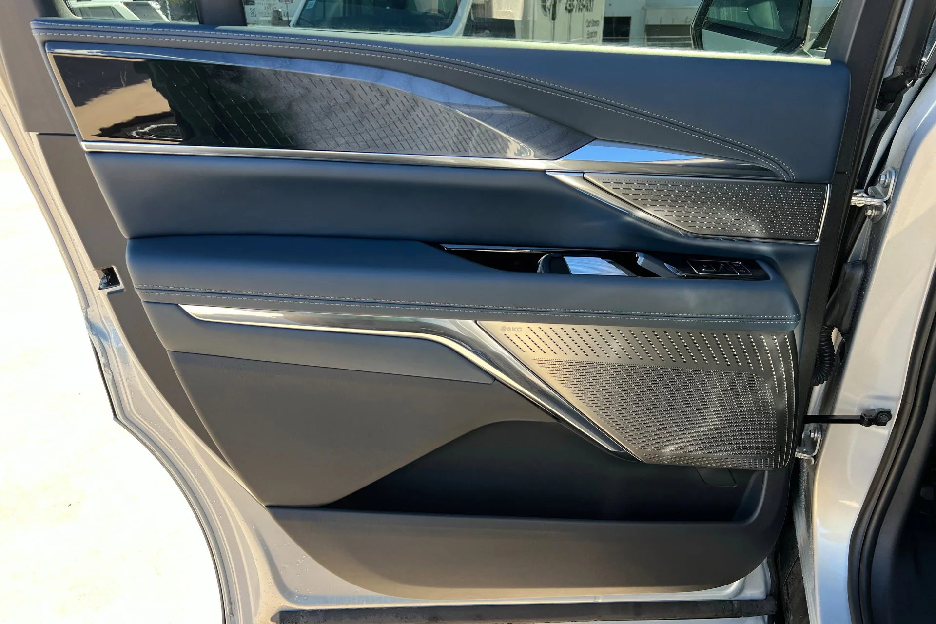 2025 Cadillac Escalade IQ Sport 2 - Photo 18
