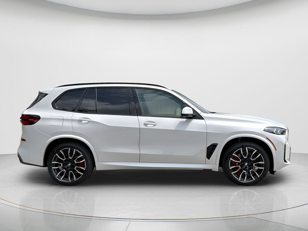 New 2026 Mineral White Metallic BMW sDrive40i image 4