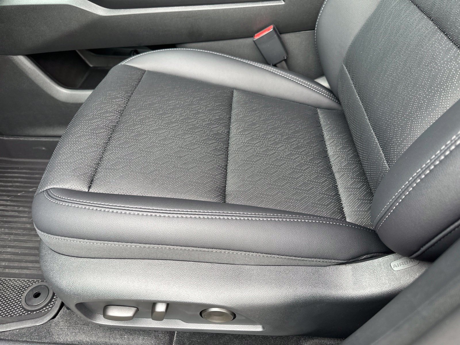 New 2027 Sterling Gray Metallic with Black Roof Chevrolet LT with Convenience Package II - Panoramic Sunroof - 3 Years of SiriusXM and OnStar One Included image 17